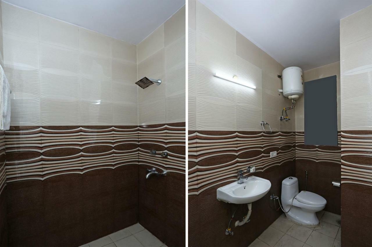 OYO 472 Hotel Sareen New Delhi Buitenkant foto
